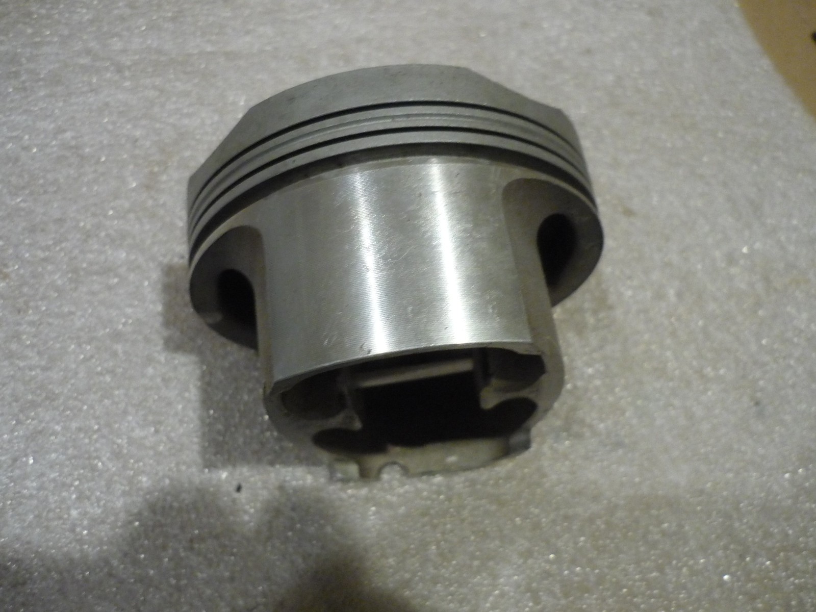 Ferrari 360 - Piston- P/N 179510