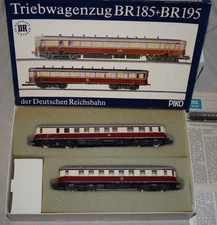 Piko No. 5/0732/010 DR Diesel Railcar Powered and Trailer - Maroon - HO in Box