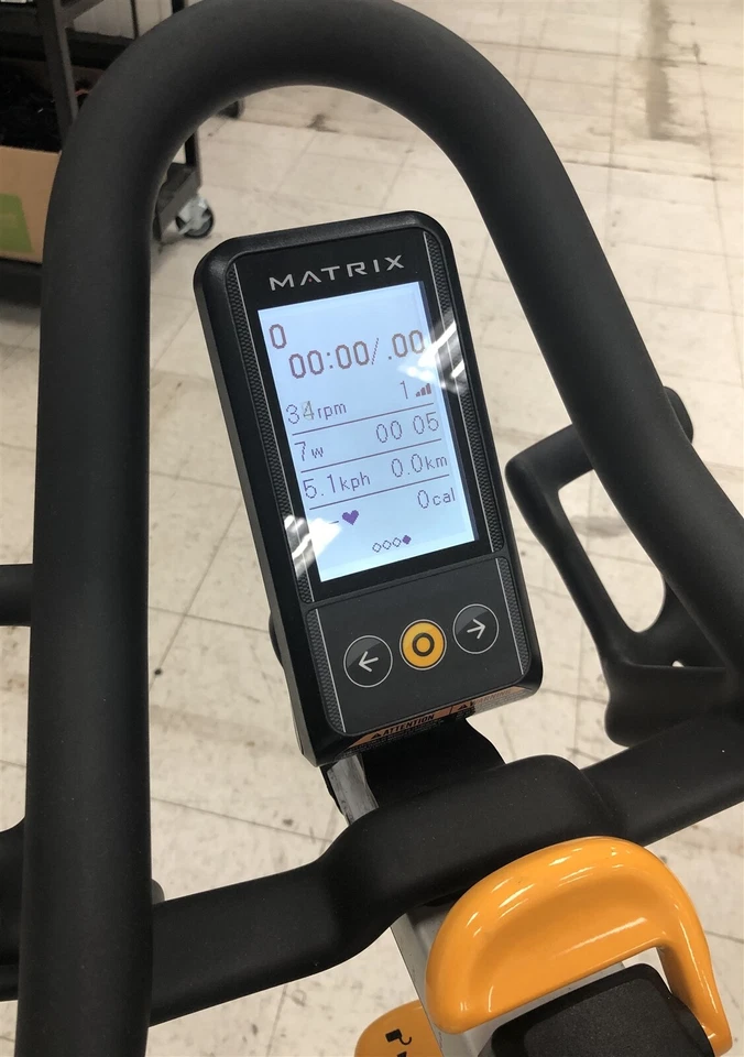 Ciclo de entrenamiento grupal interior Matrix CXM Foto 4 de 4