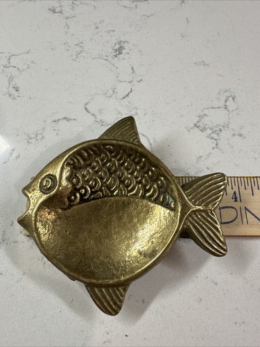 VTG BRASS Fish Ashtray Dish/Trinket Tray Cabin Lakehouse Beach MCM 3.25” Footed - Picture 3 of 5