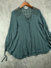 Simply Noelle Womens Small Top Green Flowy Tunic BOHO Tasseled Lace Trim Popover