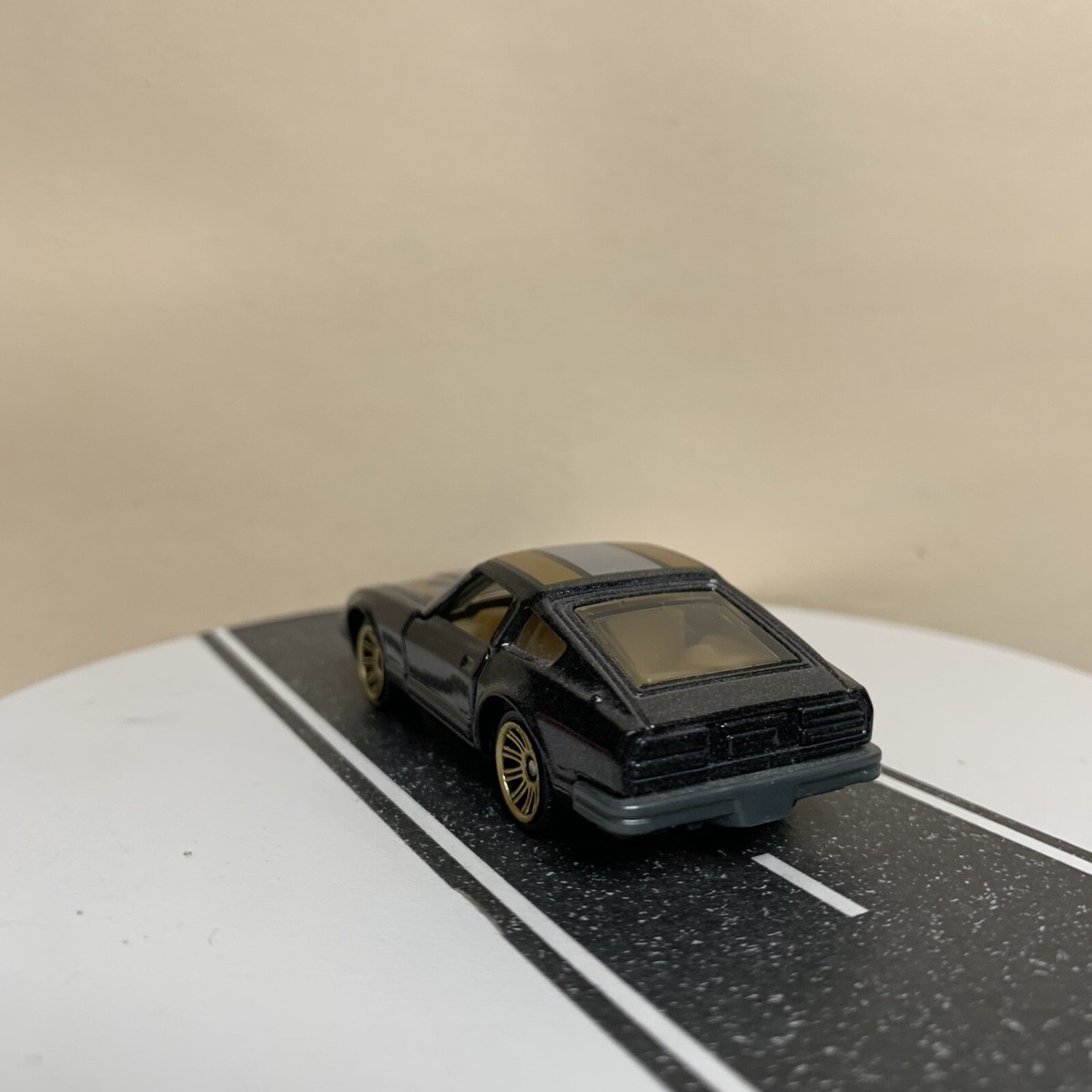 matchbox 2018 Matchbox Moving Parts 1982 Datsun 280ZX Coupe Black Mtflk