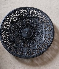 Wunderschön verzierter Wandteller, Buderus Gusseisen, schwarz, aus Nachlass