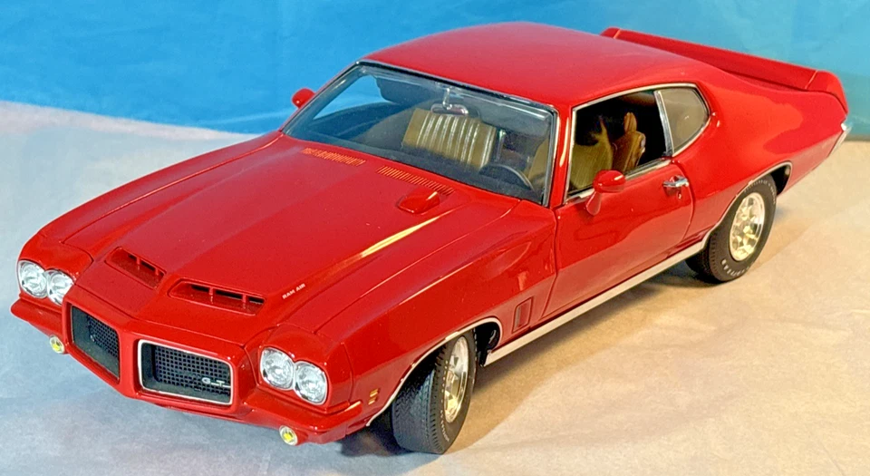 PONTIAC GTO RED 1972 455 HO RAM AIR HARD TOP  1-18 DIECAST GMP 1 of 3996 - Image 3 of 4