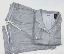 GAP BODY Size M Women's Pajama Pant Set Gray Short Sleeve Jersey Relaxed Fit NEW