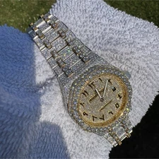 Luxury Diamond Pattern Gold Dial Men's Wristwatch, Silver Gold Metal