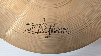 Zildjian Avedis Crash / Ride 18''   klassisches B20 mit Patina
