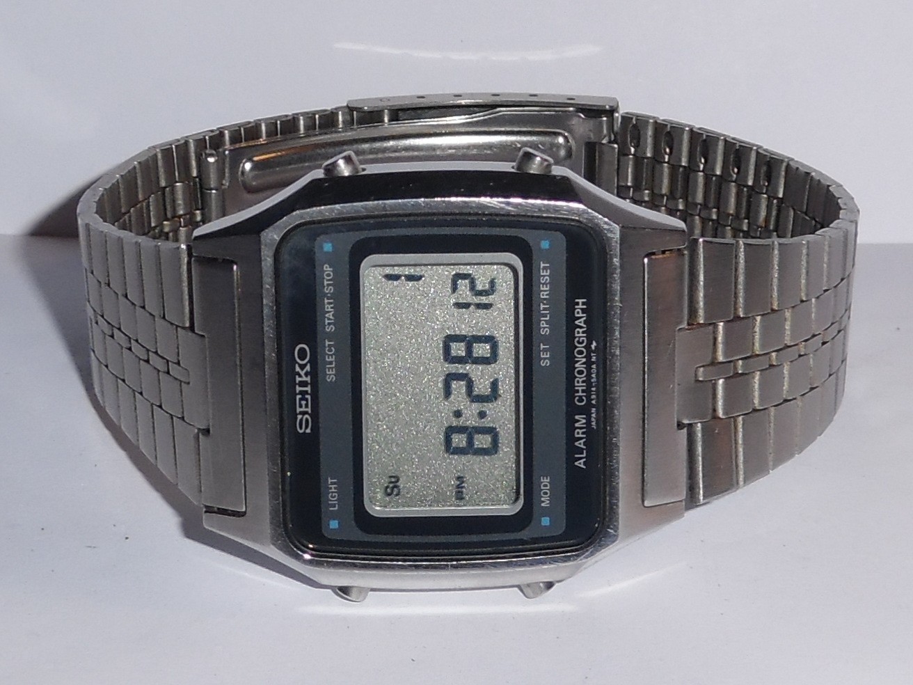WORKS VINTAGE WRISTWATCH. SEIKO DIGITAL A914-5A09 CHRONOGRAPH QUARTZ GREAT! - vintagewatches.pk