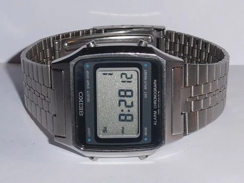 VINTAGE SEIKO A914-5A09 DIGITAL QUARTZ CHRONOGRAPH WRISTWATCH. WORKS GREAT!