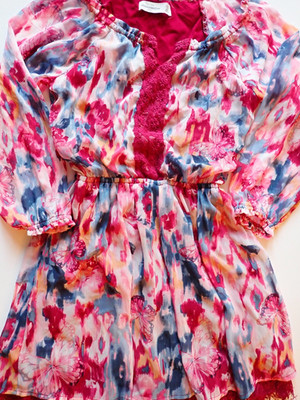 Girls Dress Size 11/12 Abercrombie Kids Long Sleeve with Butterfly Pattern