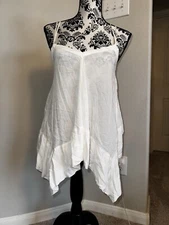 NWT H&M Flowy Handkerchief Style Vacation Tank Top Blouse Sz 6 Blogger SOLDOUT
