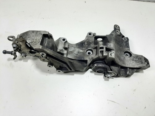 VW GOLF VI 5K1 1.6 TDI Lichtmaschinenhalter 03L903143K 1,60 Diesel 77 kW 2010