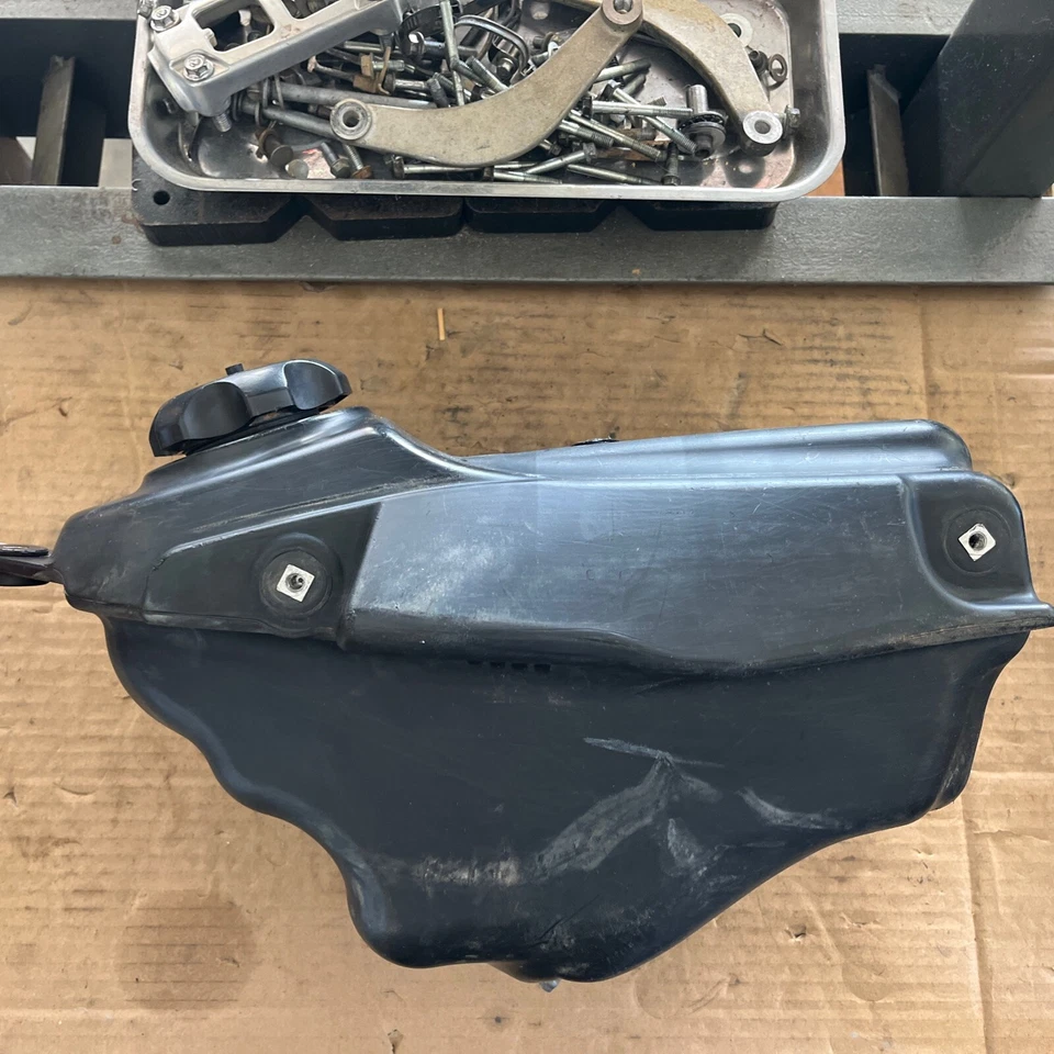 2006 Kawasaki KX450F | GAS TANK 51001-0095 2007 2008 (Lot B) - Image 2 of 4