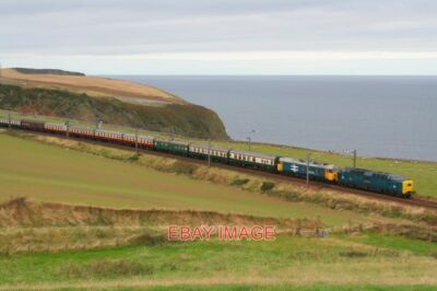 FOTO OSTKÜSTENLINIE BEI BURNMOUTH HAUPTLINIE NAHE DER KÜSTE BEI BURNMOUTH.