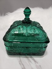 Vintage Tiara Indiana Glass Spruce Green Honey Bee Covered Box Candy Dish Lid