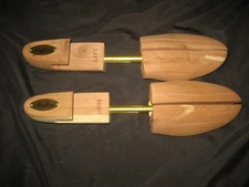 MINT CONDITION STRATTON GROWN USA  XL 12-14 CEDAR WOOD SHOE TREES FORMS