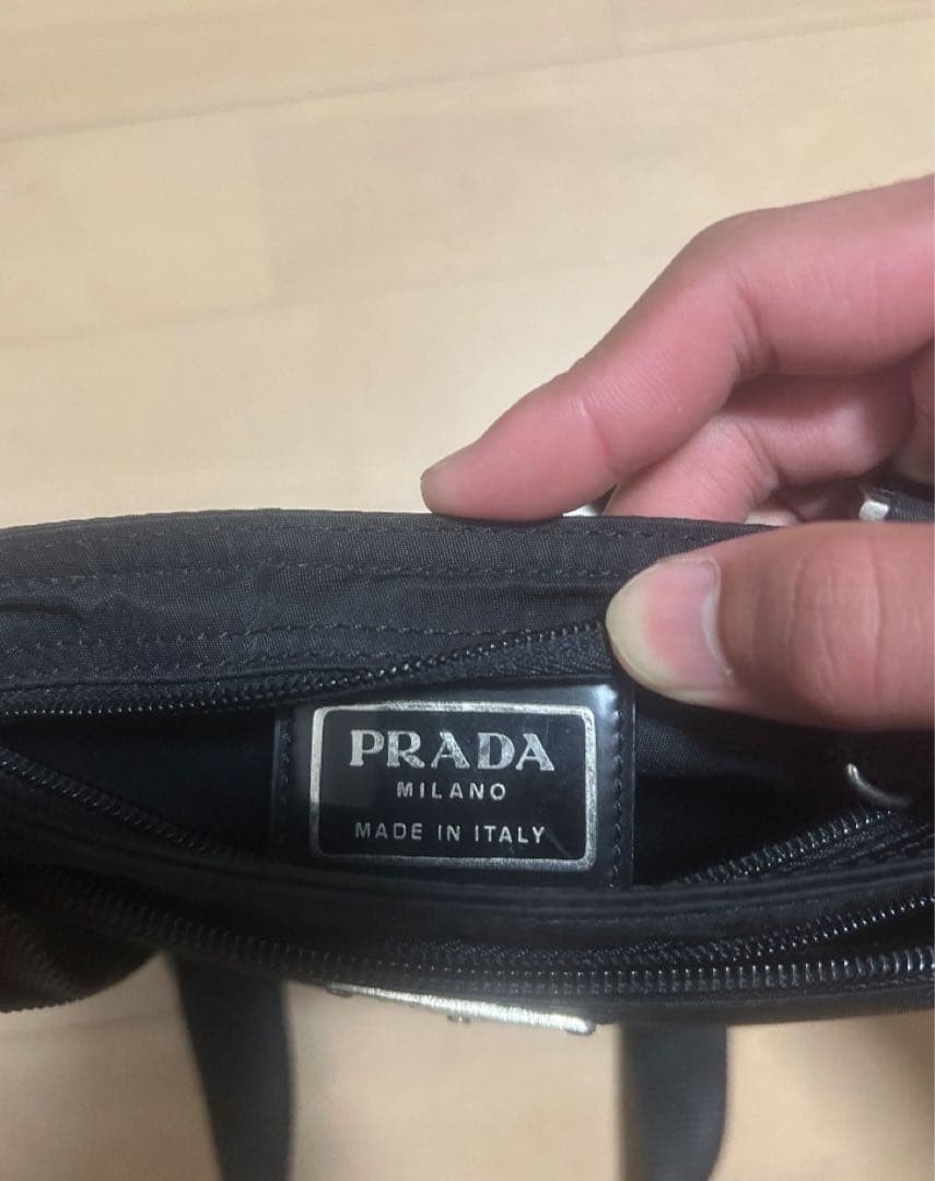 Drop PRADA Black Nylon Shoulder Bag thumbnail 2
