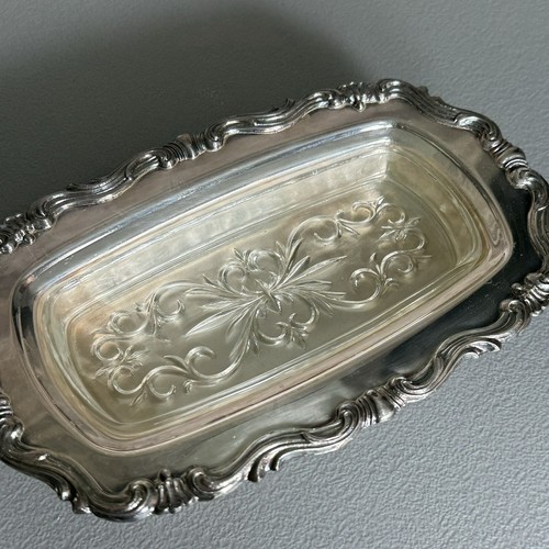 Vintage Butter Dish By F.B. Rogers Silver Co With Glass Insert - Picture 5 of 9