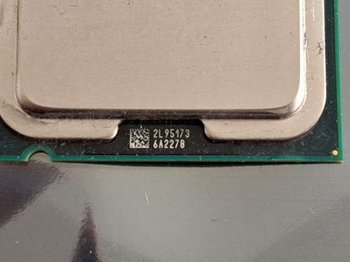 Intel Pentium Dual-Core 2.70 GHz/2M/800 MHz CPU E5400 Q951B378 Processor SLGTK - Photo 3/7