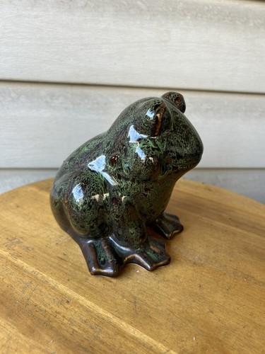 Vintage Green Mottled Frog Big Eyes Retro Pottery Figurine 5.5" Cottagecore