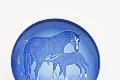 Vintage . 1972 ROYAL COPENHAGEN B&G Mothers Day Horses Plate 6" Diameter - Picture 2 of 6
