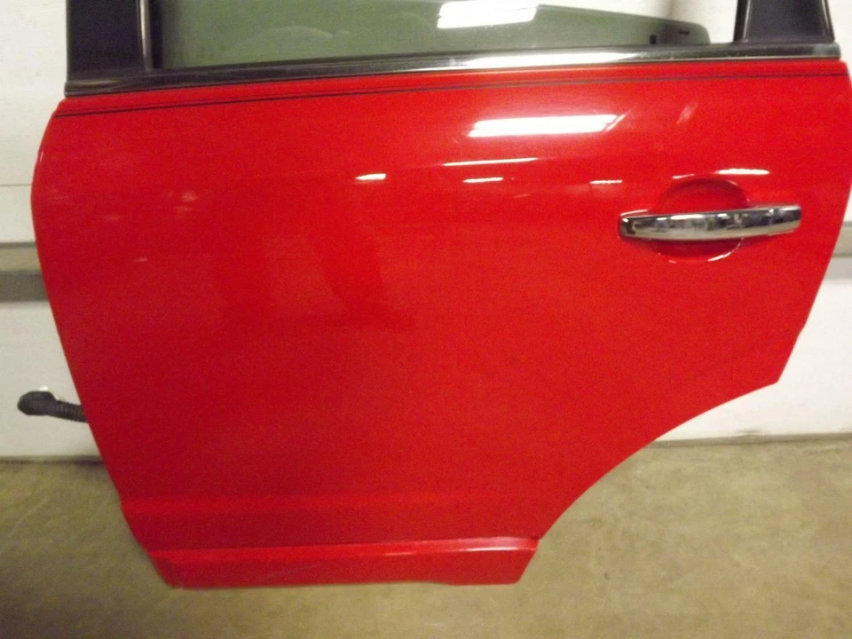 08-10 SATURN VUE Left Driver's Side Rear Door Electric Victory Red 74U OEM - Изображение 3 из 4