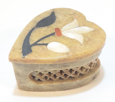 Vtg Carved Open Work Stone Heart Shaped Marble Inlay Flower Trinket Jewelry Box