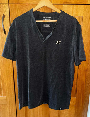 PELOTON x FOURLAPS Grey Radius HENLEY Short Sleeved Polo Shirt ~Men's Size LARGE
