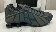 Size 10 Nike Shox R4 SE  Black Seaweed  IM6596-001