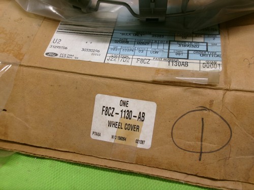 NOS Ford F8CZ-1130-AB Wheel Cover Hub Cap 98-99 Escort 14" - Picture 2 of 3