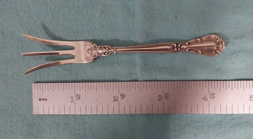 454. Gorham Chantilly Sterling Lemon Fork Old Marks No Mono 4 7/16" Exc. Cond.