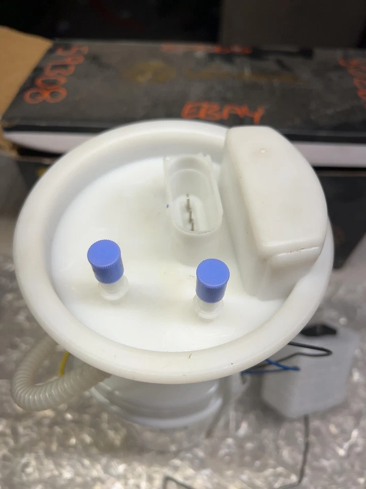 Conjunto de bomba de combustible del motor Jetta Golf 04-05 Beetle Jetta 2008-2011 1,8 L 2,0 L *NUEVO Foto 3 de 4