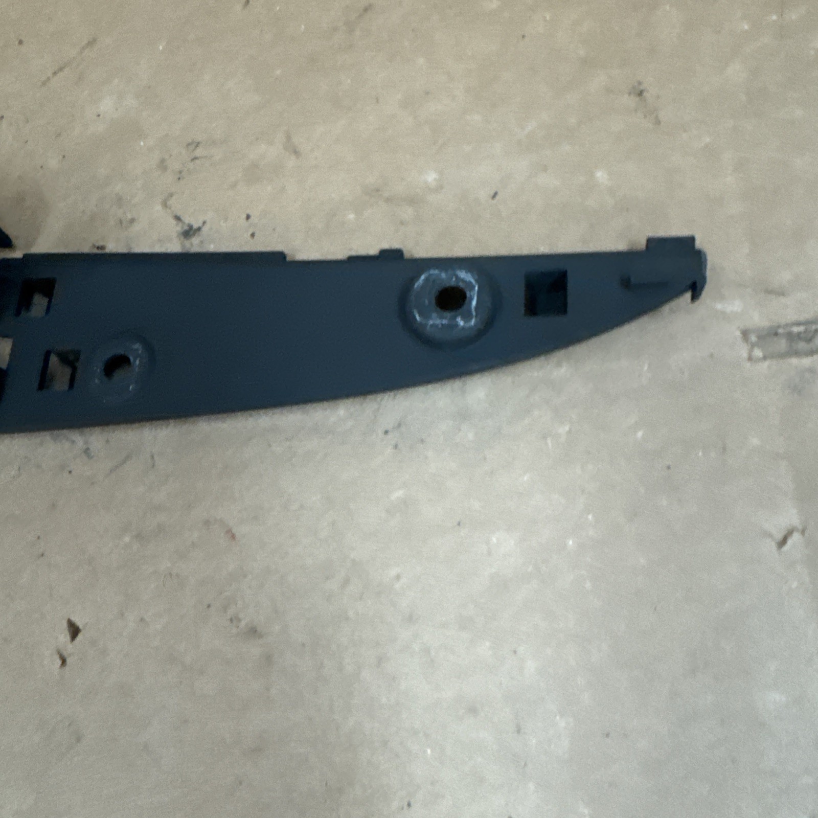 2008 11 2012 2014 2015 AUDI R8 Right Front DOOR Panel Armrest Mount Bracket 2725