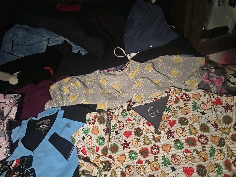 Blusa Médica Surtida para Mujer. Los tamaños van desde 1x, 2x, 3x Foto 4 de 4