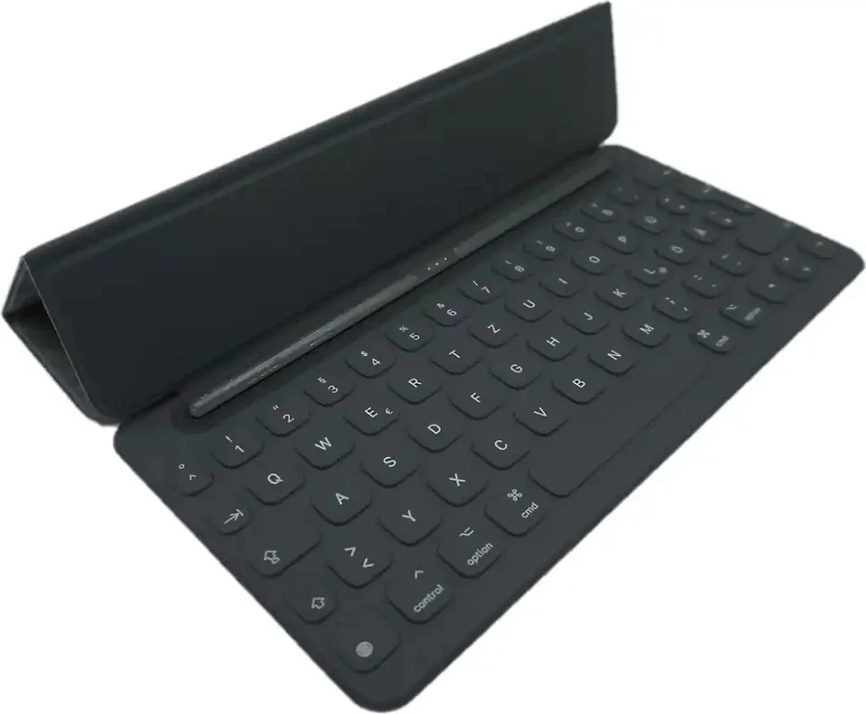 Apple Smart Keyboard schwarz für das iPad Pro 10,5" Deutsche Tastatur QWERTZ 