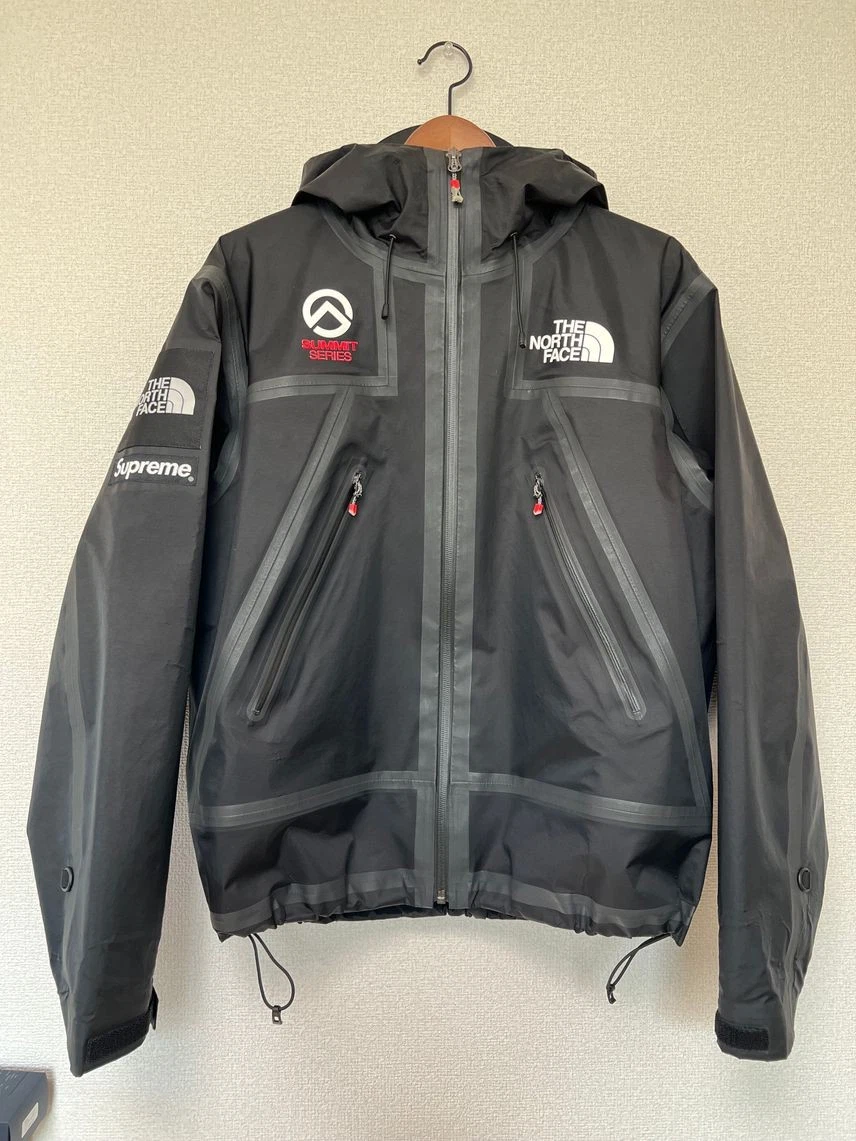 Veste noire Supreme / The North Face Summit Series Outer Tape Seam Shell
