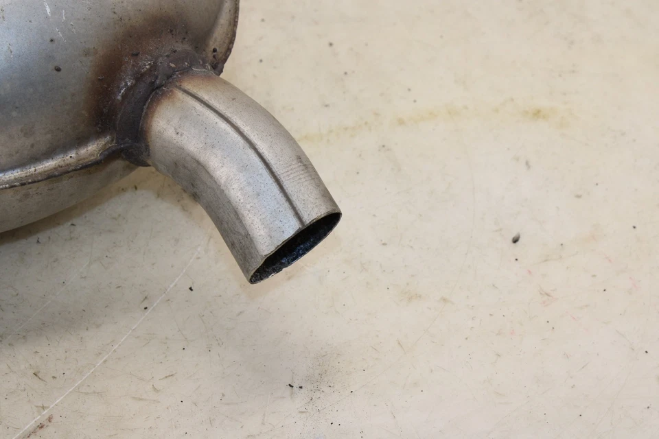 Chevrolet Cruze 2016-2019 sedán 1,4 L silenciador de escape OEM DJ161 Foto 2 de 4