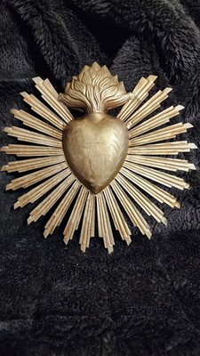 7in Sacred Heart Ex Voto with Sunray Halo, Antiqued Brass Milagro Ornament