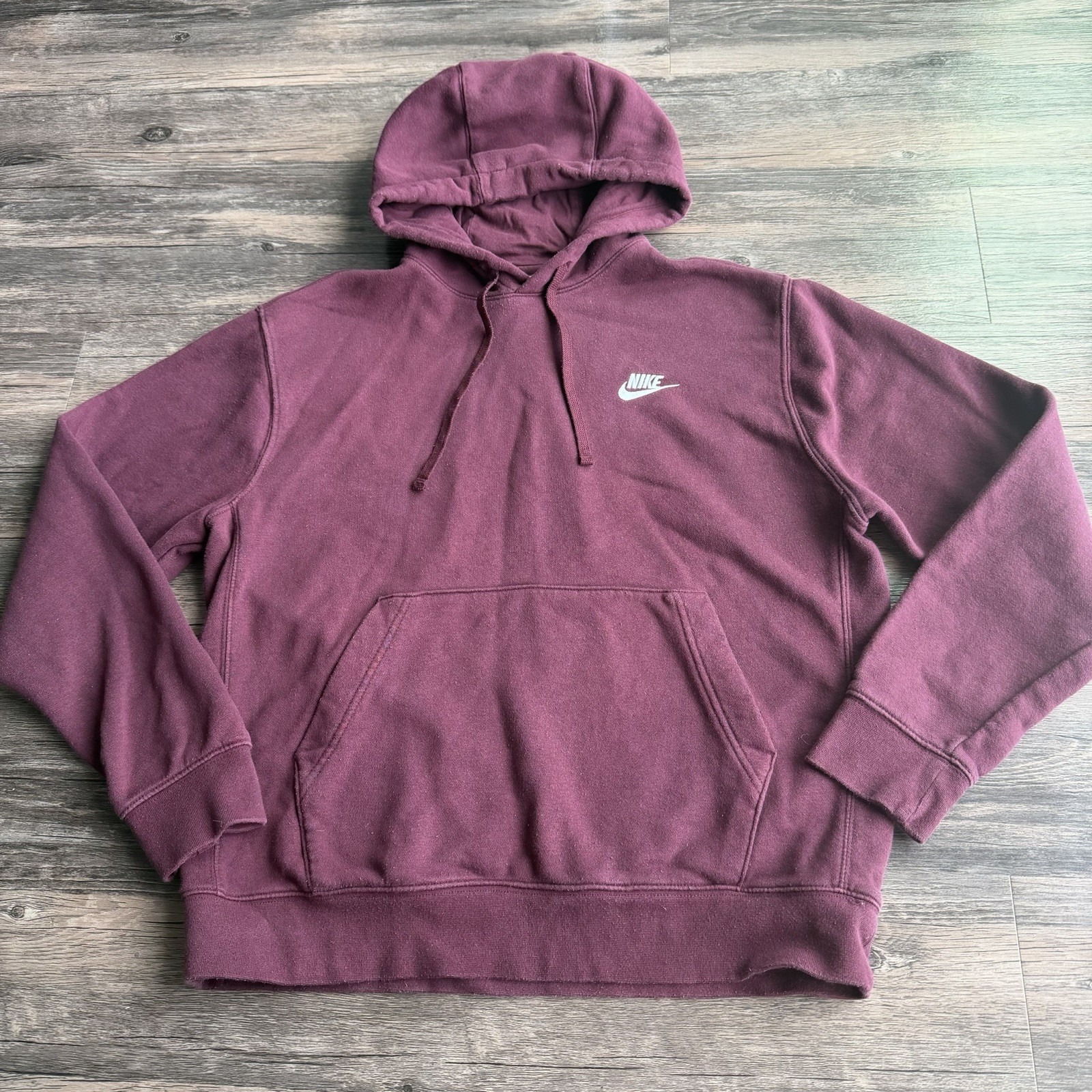 Nike Hoodie Mens M Maroon Red Pullover Sweatshirt Swoosh Logo Pocket Casual thumbnail 2