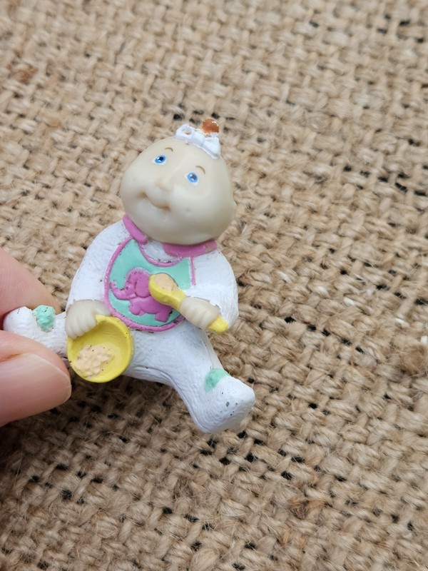 Vintage 1984 PVC Baby Cabbage Patch Kid White Outfit Sitting FREE US SHIPPING 