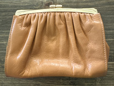 Vintage Prince Tan Dented Leather Kisslock Clutch Gold Tone 5.5 X 8 Inches READ