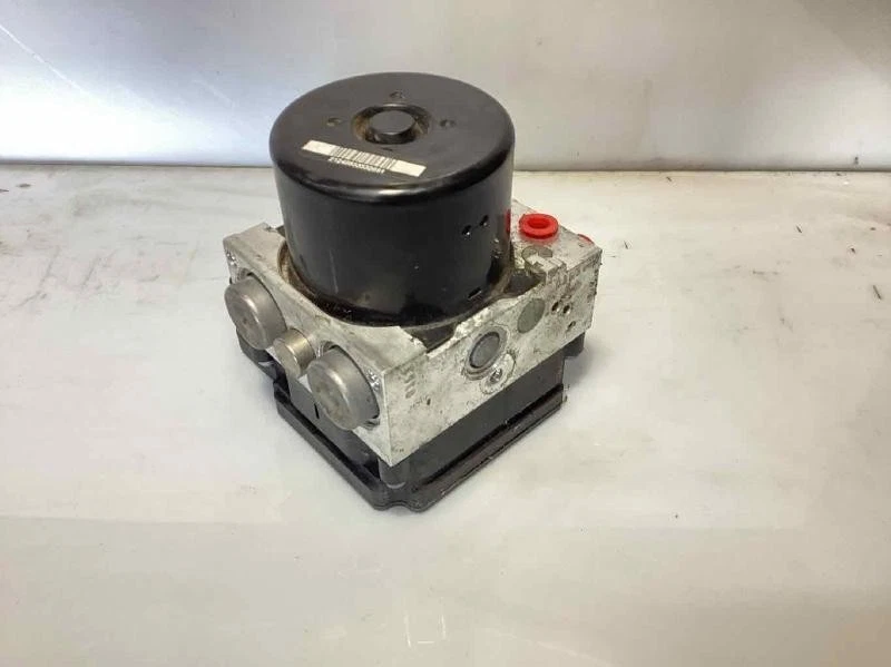 Conjunto de módulo de bomba de freno antibloqueo ABS Subaru Outback 2010-2011 original OEM Foto 4 de 4