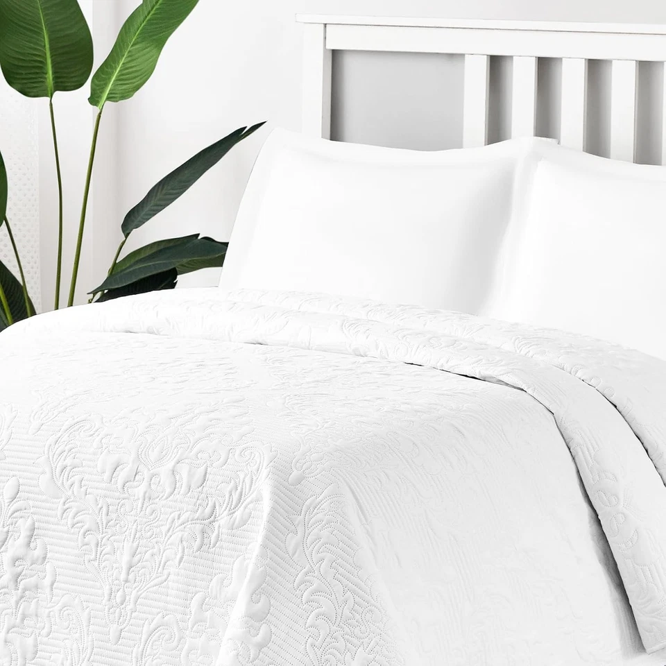 Набор из 3 белых одеял California King с элегантным дамасским дизайном - все сезоны - Изображение 4 из 4