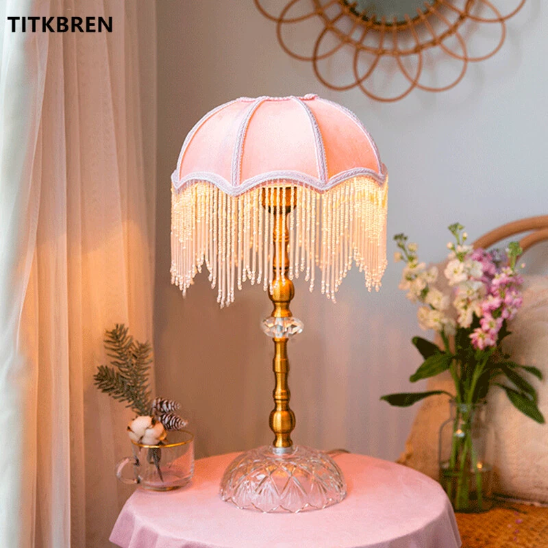 Girls pink hotsell table lamp