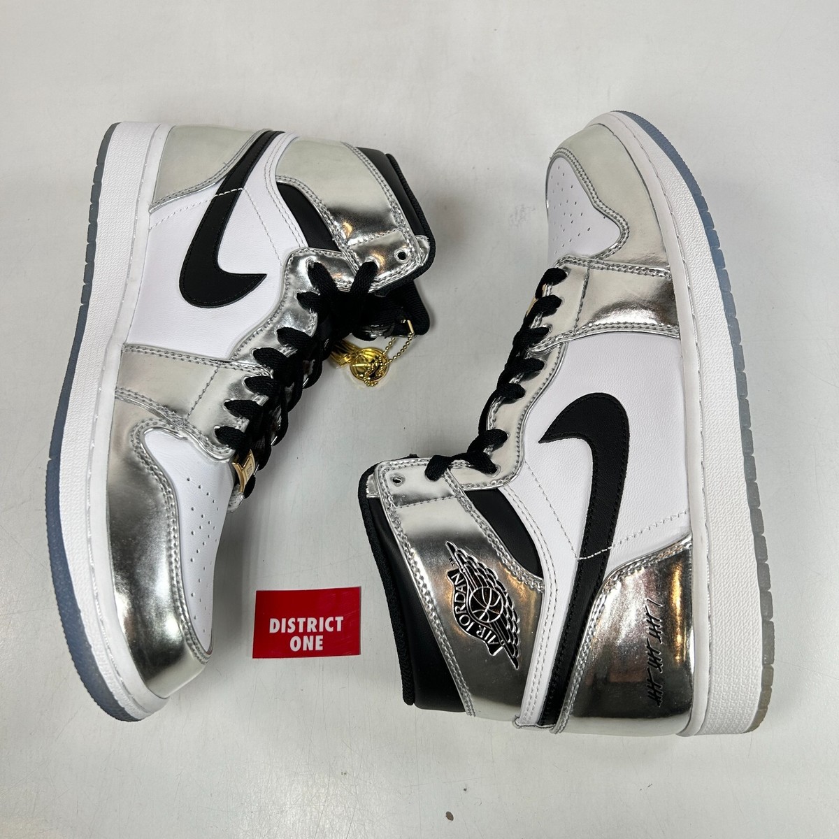 【ティナ】① Amazon.com | Jordan Youth Air 1 High OG GS 575441 029 Co.JP
