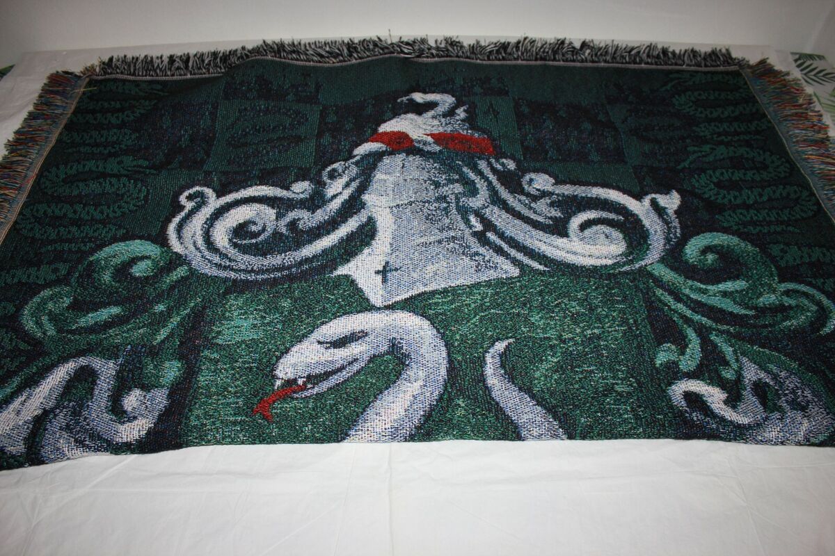 Harry Potter Slytherin Shield Woven Tapestry Throw Blanket 