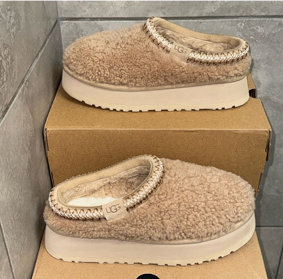 UGG TAZZ ベージュ 厚底 26cm UGG TAZZ ベージュ 厚底 26cm UGG TAZZ ベージュ 厚底 26cm Women's