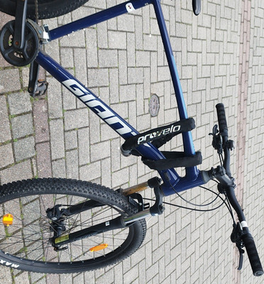 Giant Talon Mountainbike 29 Zoll blau Aluminium Scheibenbremse Flat Bar Ständer