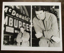 PRESS PROMO PHOTO 1994 NBC TV SPECIAL MADE IN THE USA ROBERT URICH B&W 8X10 Z442