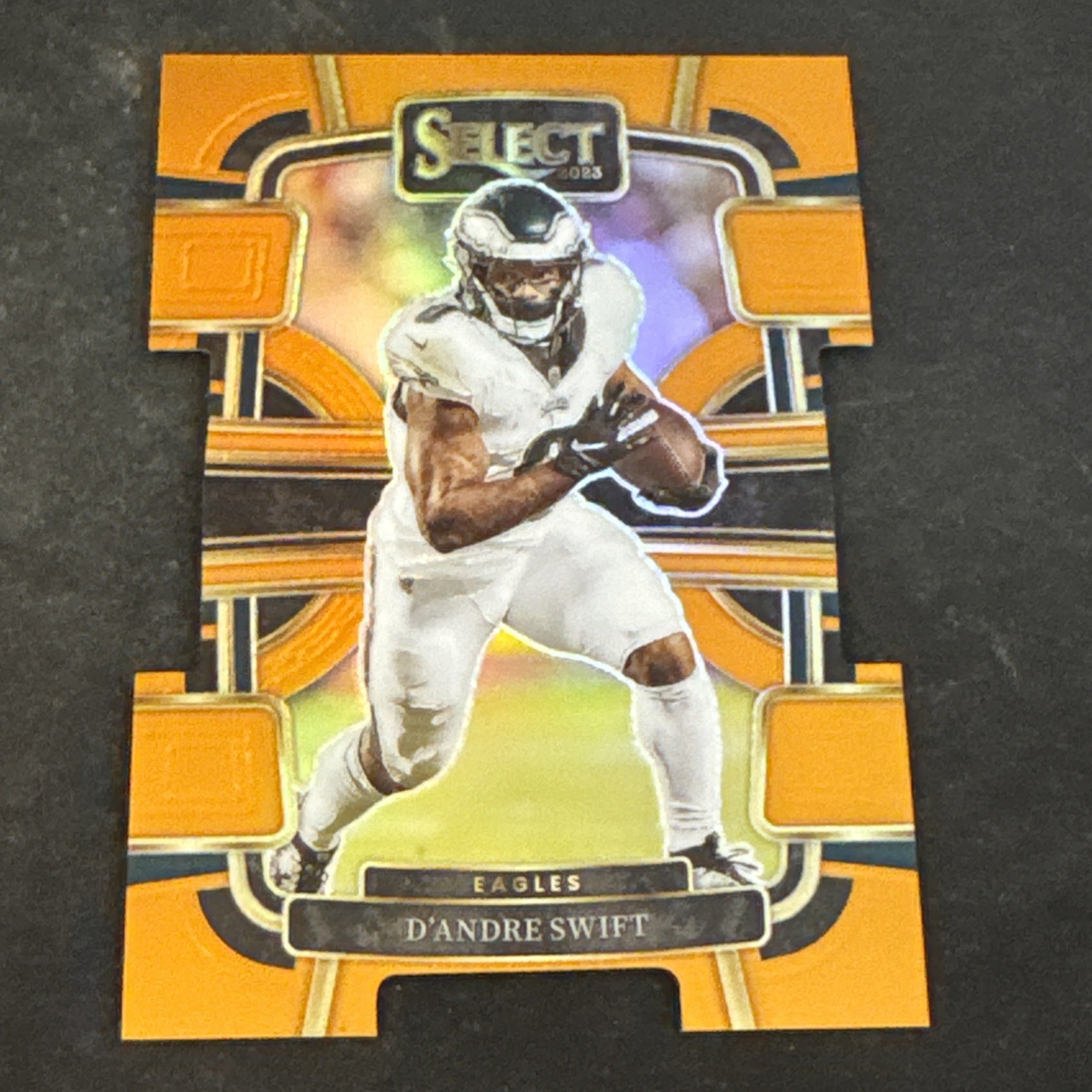 2023 Panini Select - Concourse D’Andre Swift #81 Orange Prizm Die-Cut /499